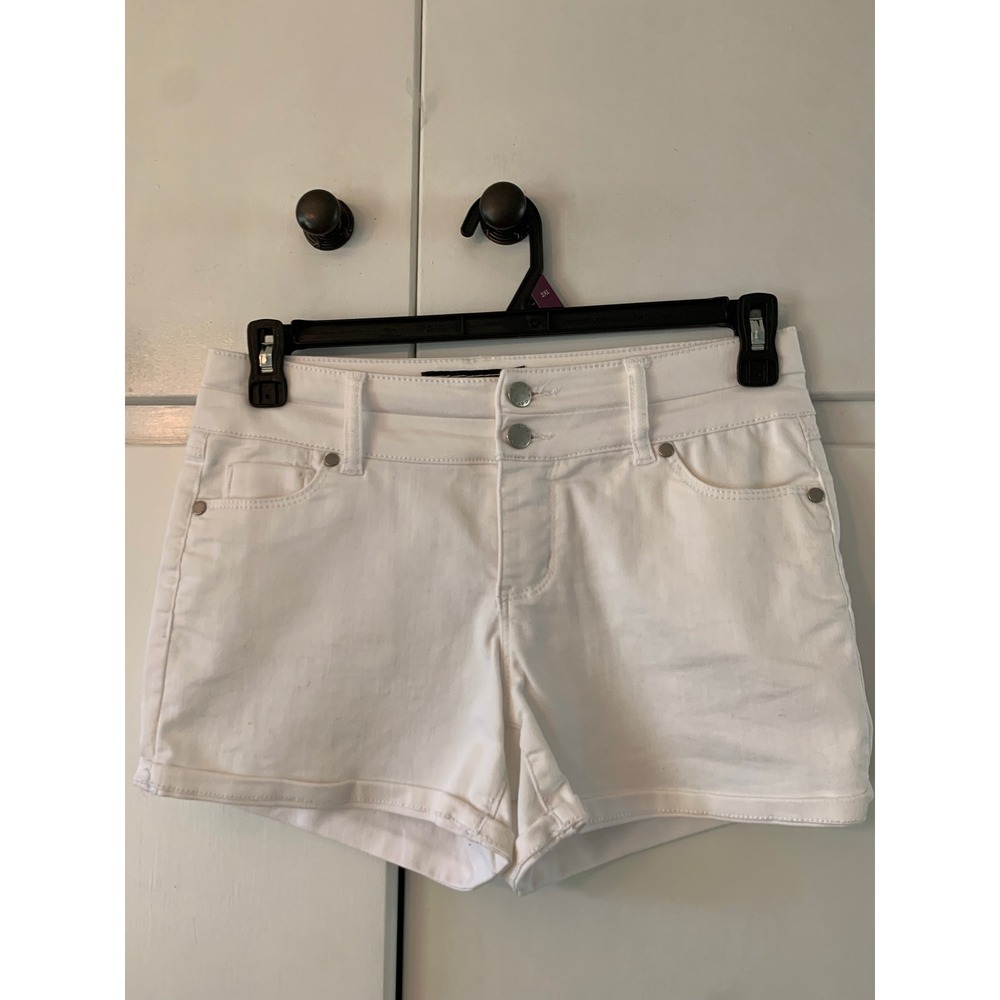 Cato Premium‎ White Denim Shorts Womens Size 6 Casual Summer